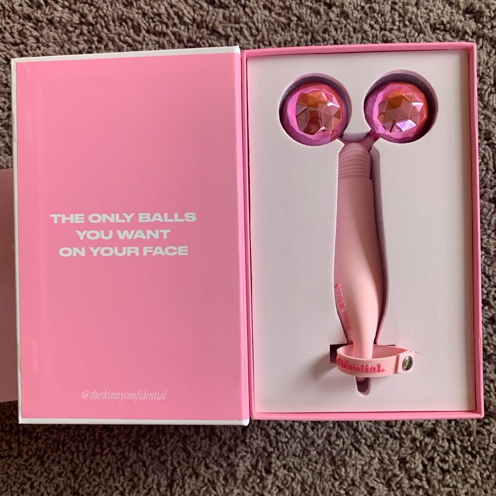 Skinny Confidential facial roller